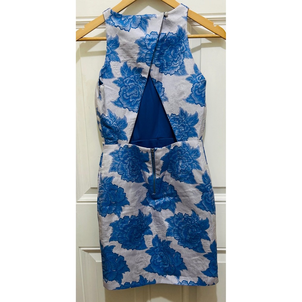 Hailey by Adrianna Papell Blue Floral Jacquard Sleeveless Cutout Back Mini Dress - Picture 3 of 3